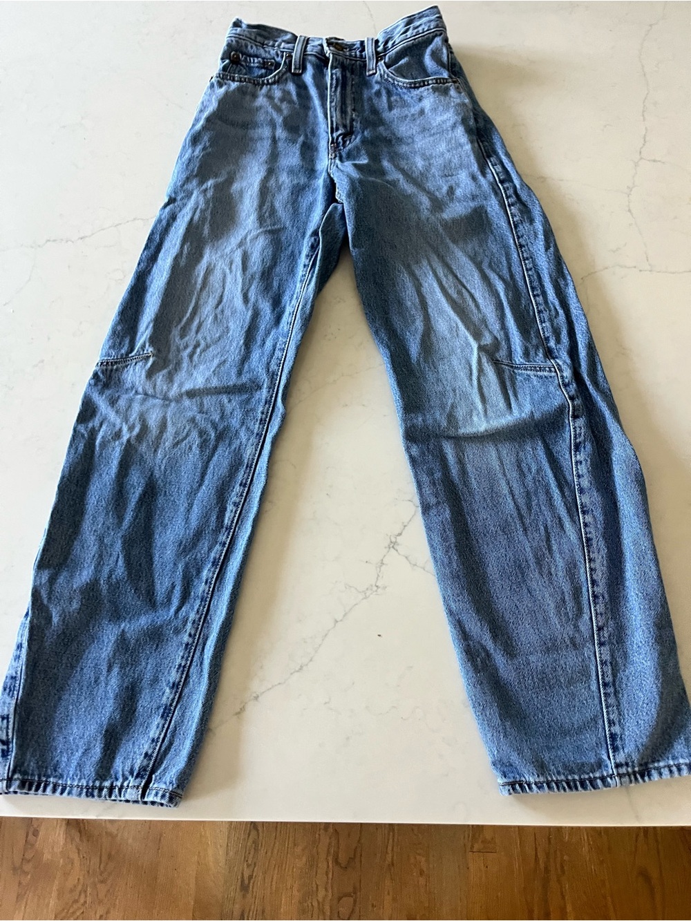 Levi’s Cinch Barrel Light Wash High-Rise Jeans - Picture 5 of 10